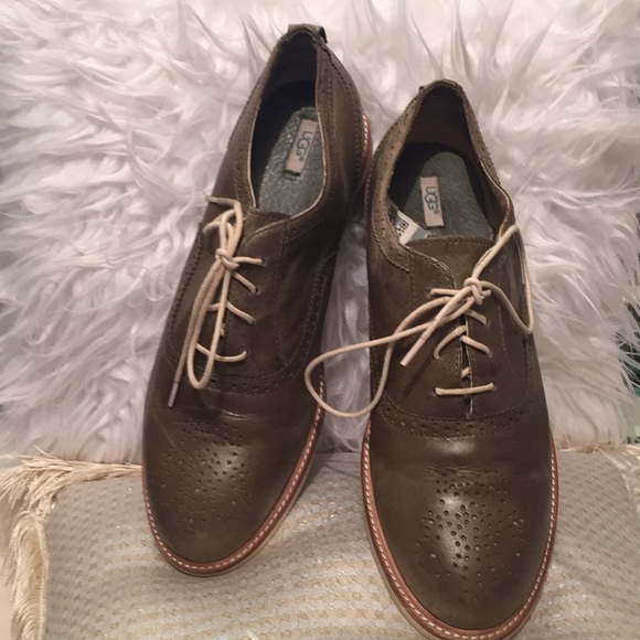 UGG Other - UGG Lace up Oxfords